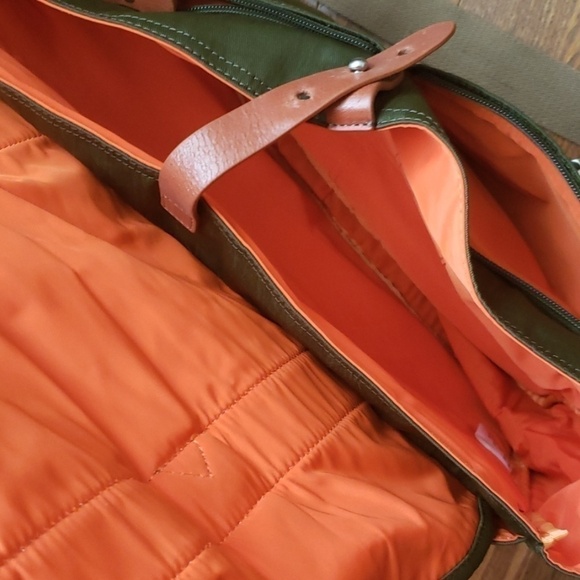 Shiraleah Chicago computer bag. NWOT - Picture 6 of 8